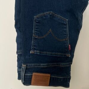 Women’s Levi’s Jeans Dark Wash